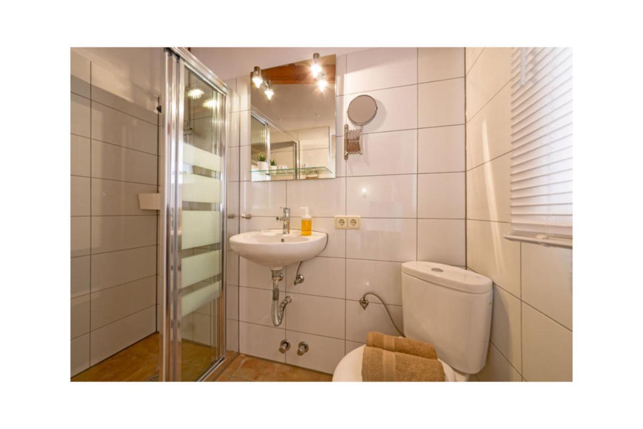 Boutique Hostal "Born53" Im Stadtkern Von Llucmajor, Mallorca Aparthotel Llucmajor  Exterior photo
